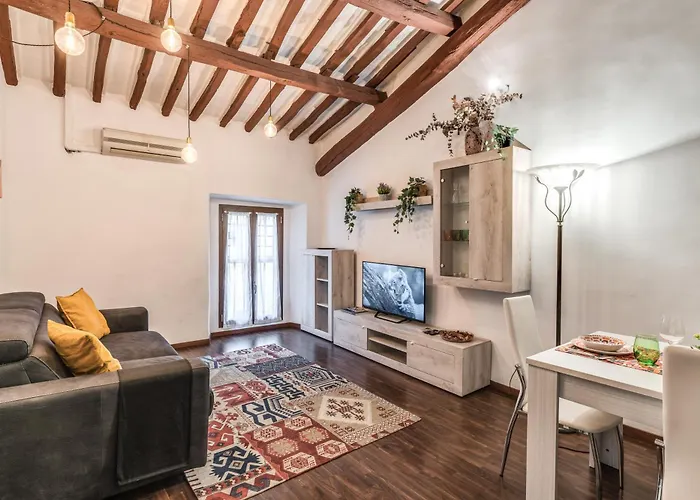 Loft In The Ghetto 3 דירה